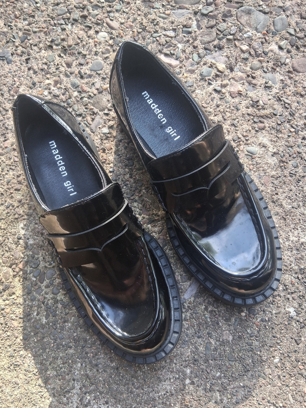 Madden Girl Black Patent Leather Penny Loafers Glossy Finish Chunky Lug Sole 6M